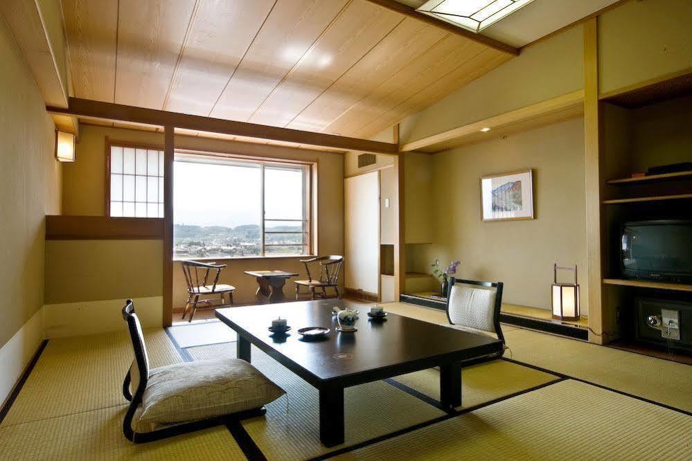 מטסומוטו Onsen Hotel Omoto מראה חיצוני תמונה